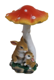 Фигурка садовая из полистоуна Гриб мухомор с зайцами 14х15х32см ТулаСад 364