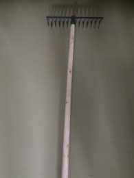 Грабли витые 14 зубьев металлические деревянный черенок, Россия ГВ-14