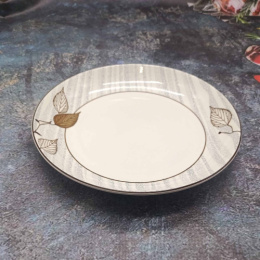 Тарелка фарфоровая мелкая 220мм с узором Листья Радужный Дом РД84816