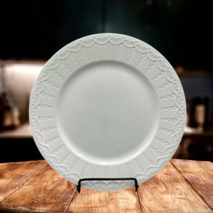 Тарелка керамическая мелкая 270мм Феникс, белый Радужный Дом РД22710