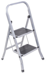 Стремянка металлическая  2 ступени (0,45м) широкие, с пластиковыми накладками Class plus Perilla 123302