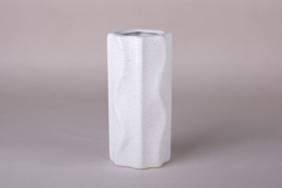 Ваза фарфоровая h-18см d-8,4см белый, в инд/у Коралл JY2404041