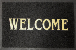 Коврик придверный резиновый пористый Лапша 50х 80см Welcome, черный ComeForte