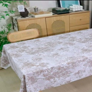 Клеенка столовая на тканевой основе 1,37х20м Радужный Дом РД23922