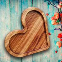 Доска для подачи деревянная дуб 270х250х20мм Сердце ДомВуд ДЩ102