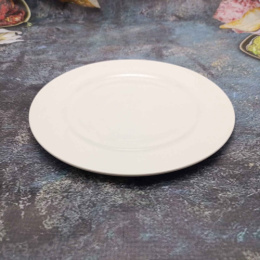 Тарелка фарфоровая мелкая 220мм белый Радужный Дом РД85059